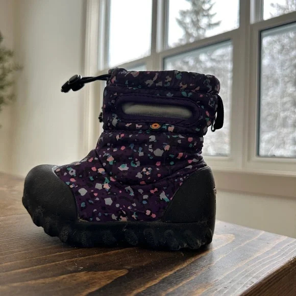 Bogs Winter Boots - Picture 3 of 5